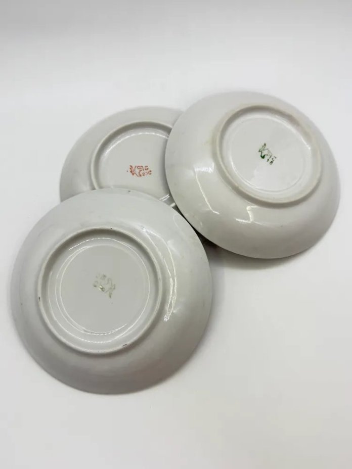 Набор из 3 блюдец с цветочным декором, фарфор, деколь, золочение, Дмитровский фарфоровый завод (ДФЗ Вербилки), СССР, 1980 г.