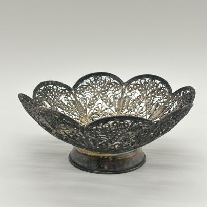 Конфетница в технике ажурной скани, мельхиор (медь-никель), Мстерская художественная фабрика «Ювелир», СССР, 1970-1990 гг.