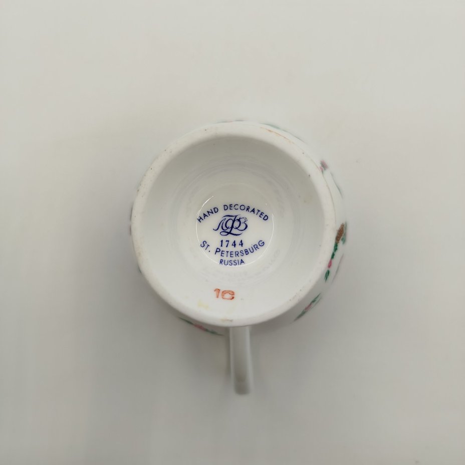 Чашка "С  днем ангела". Форма "Классическая-2" автор росписи Славина, фарфор, деколь, золочение, Ленинградский фарфоровый завод (ЛФЗ), Россия, 1991-2012 гг.