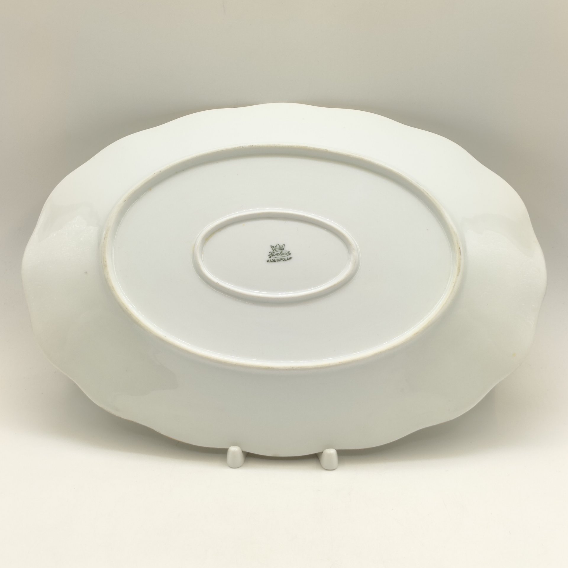 Сервировочное блюдо овальной формы с изображением розы, фарфор, деколь, золочение, Karolina (Фарфоровая мануфактура «Каролина», Польша), Польша, 1960-1980 гг.