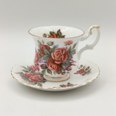 Кофейная пара с ярким цветочным декором "Centennial Rose", фарфор, деколь, золочение, Royal Albert, Великобритания, 2000-2010 гг.