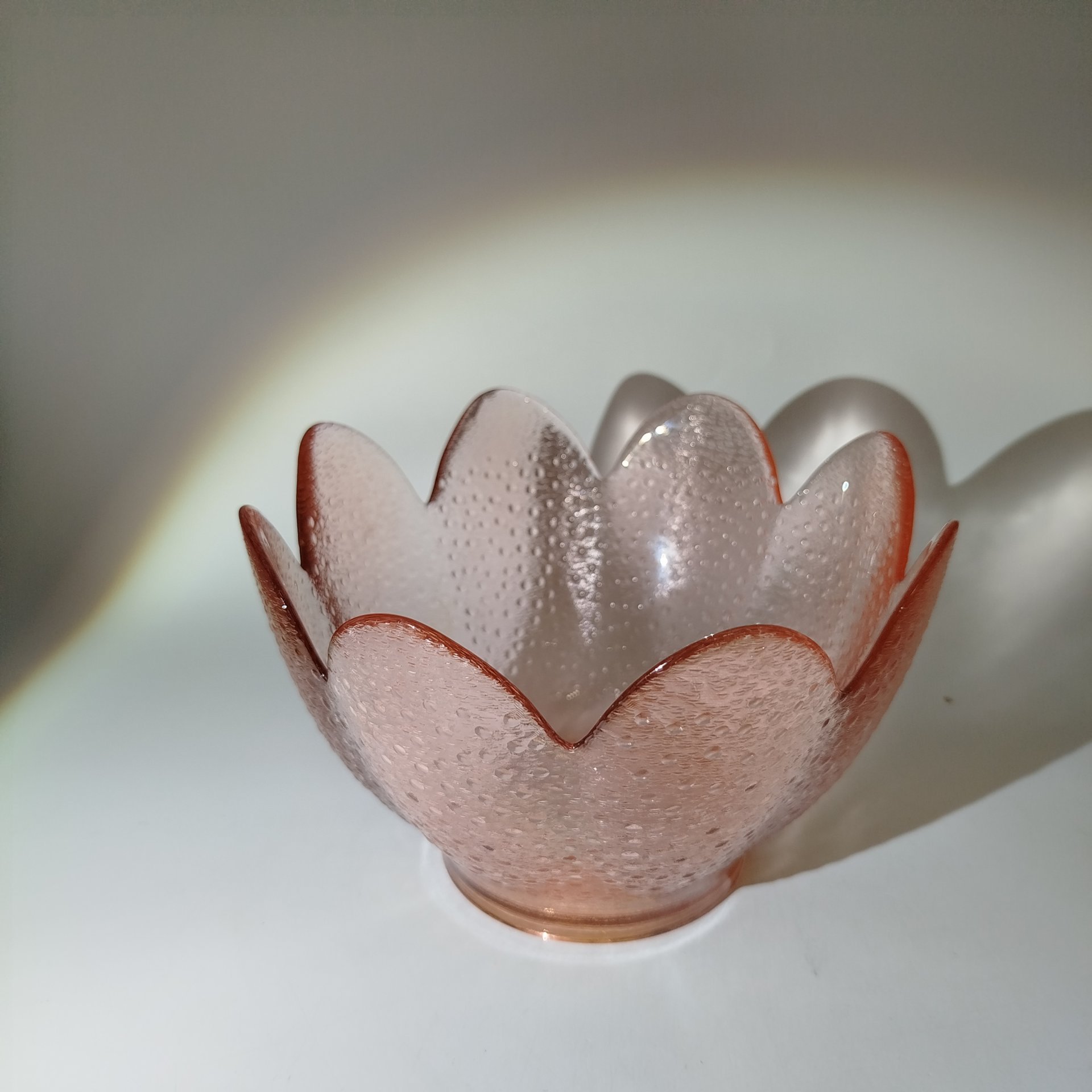 Конфетница(салатник) с фестончатым декором, стекло, розалиновое стекло, СССР, 1970-1990 гг.