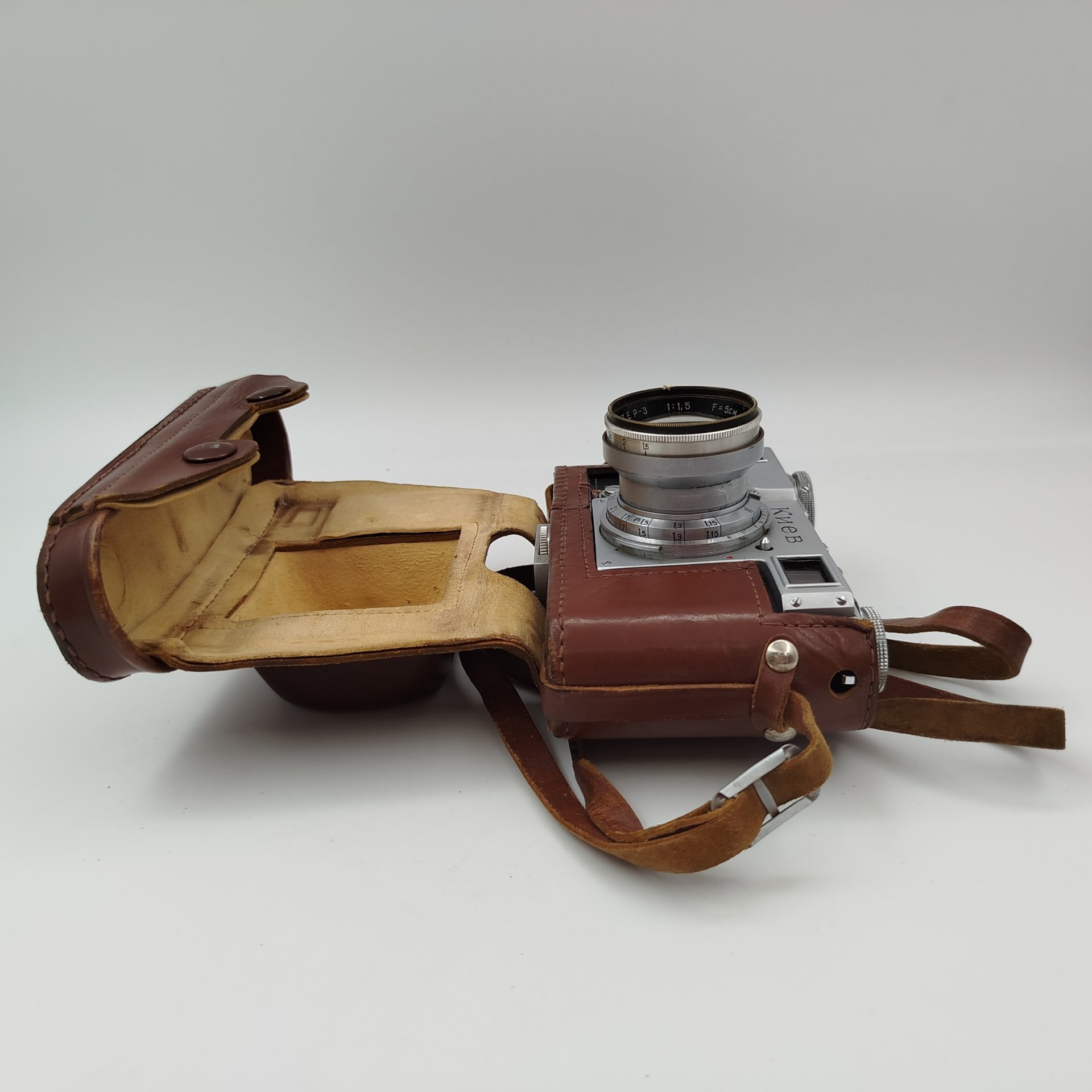 Фотоаппарат "Киев-4А" с объективом "Юпитер-3", 1:1,5 F=5cm, в оригинальном чехле, металл, стекло, пластик, кожа, Киевский завод «Арсенал», СССР, 1958-1980 гг.