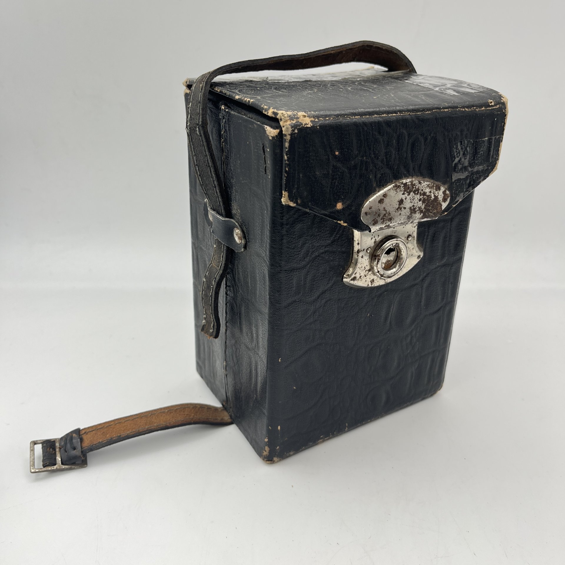 Фотоаппарат пластиночный "Фотокор-1" в оригинальном кофре с пластинами в комплекте, металл, стекло, кожа, искусственная кожа, Государственный оптико-механический завод имени ОГПУ (ГОМЗ), СССР, 1930-1941 гг.