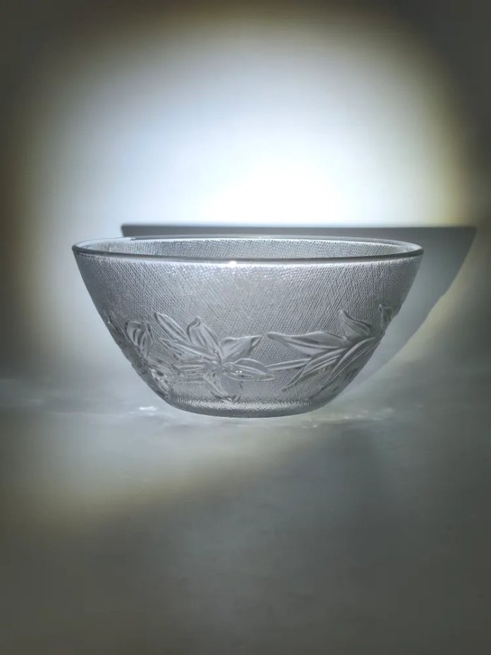 Салатник с рельефным цветочным декором, стекло, KIG, Индонезия, 1990-2000 гг.