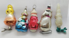 Набор из пяти ёлочных игрушек различных форм и расцветок, стекло, краска, металл, СССР, 1950-1980 гг.