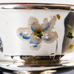 Потир (чаша для причастия) с цветочным декором на тулове