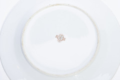 Тарелка с изображением хризантем, фарфор, деколь, Китай, 1960-1990 гг.