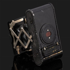 Фотоаппарат складной "Vest Pocket Kodak" (VPK) в оригинальном чехле, Eastman Kodak Company, металл, стекло, кожа, США, 1915-1935 гг.