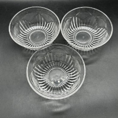 Набор из трёх ваз небольшого размера, стекло, резной декор, СССР, 1970-1990 гг.