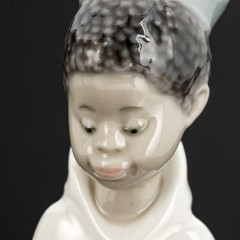 Статуэтка "Мальчик с мишкой", автор Juan Huerta, фарфор, роспись, Lladro, Испания, 1990-2002 гг.