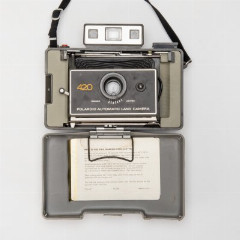 Фотоаппарат "Polaroid 420", пластик, металл, кожа, Polaroid, США, 1971-1977 гг.