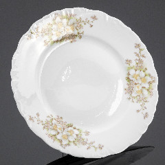 Тарелка с декором в виде цветков жасмина