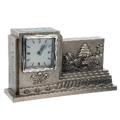 Часы настольные с изображением амуров в колеснице, металл, стекло, Китай, 1950-1980 гг.