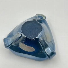 Винтажная пепельница треугольной формы, перламутрового голубого оттенка, стекло, иризация, Европа, 1950-1970 гг.