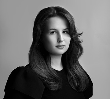 Аиша, эксперт, галерея «Однажды»