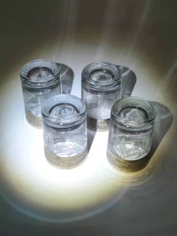 Набор из 4-х стопок с растительным орнаментом на ободках, стекло, Россия, 2010-2015 гг.