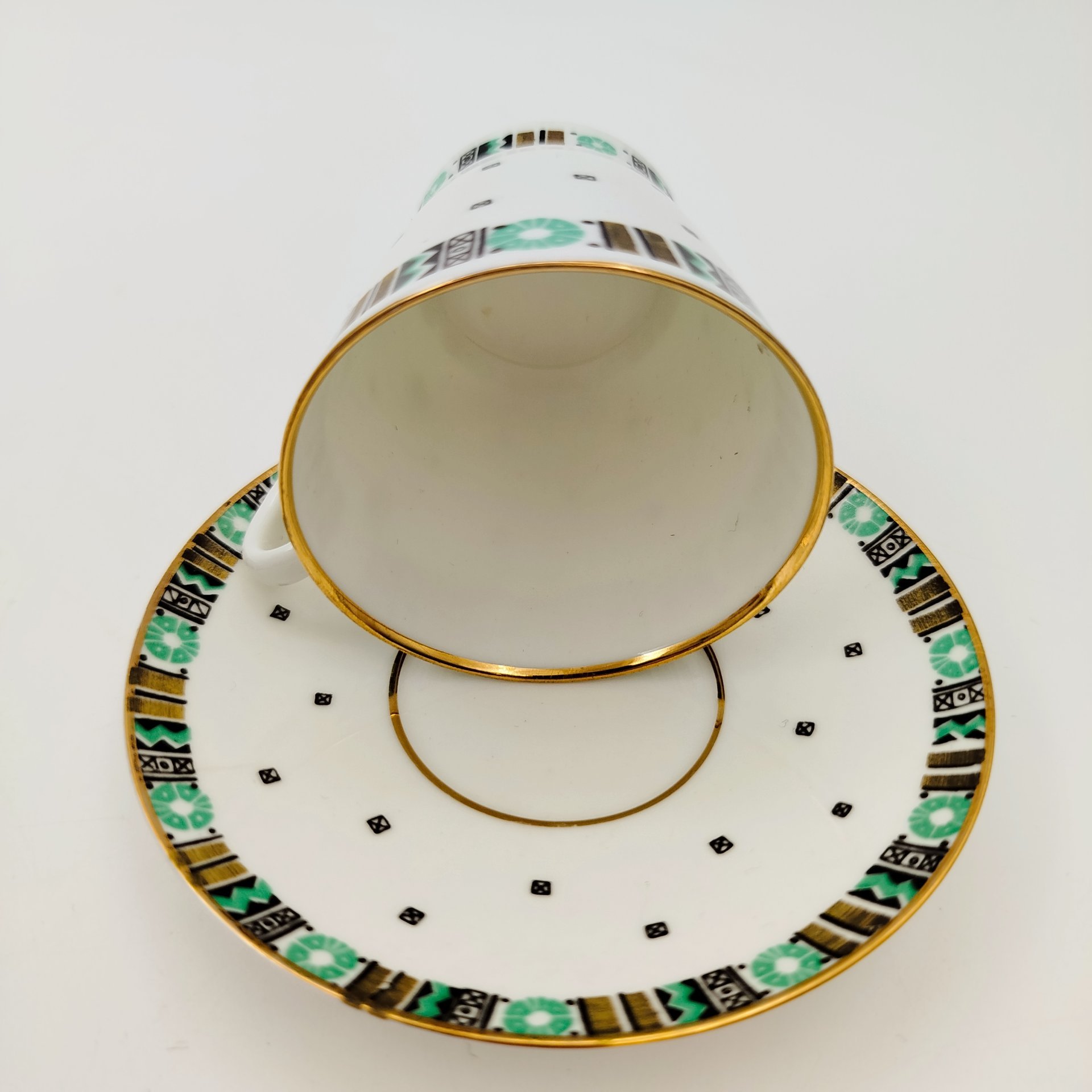 Пара кофейная с геометрическим декором, фарфор, деколь, золочение, Ленинградский фарфоровый завод (ЛФЗ), СССР, 1970-1992 гг.