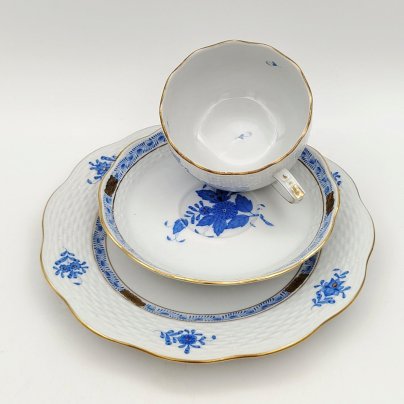 Трио чайное, выполненное в фирменном дизайне "Chinese Bouquet" ("Apponyi Blue"), фарфор, роспись, золочение, Herend (Херенд), Herend (Херенд)
