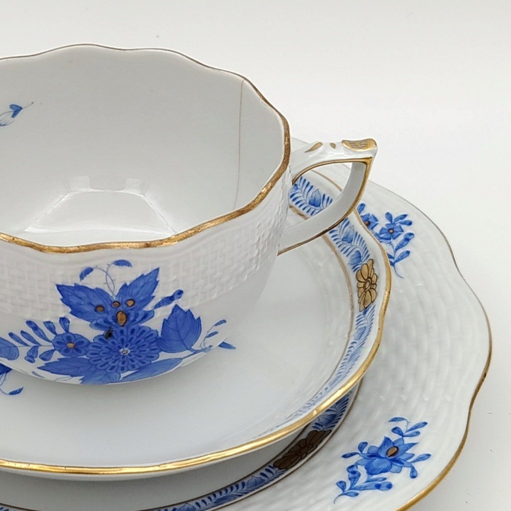 Трио чайное, выполненное в фирменном дизайне "Chinese Bouquet" ("Apponyi Blue"), фарфор, роспись, золочение, Herend (Херенд), Herend (Херенд)