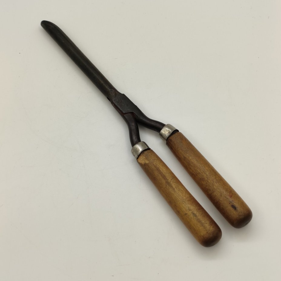 Щипцы для завивки волос