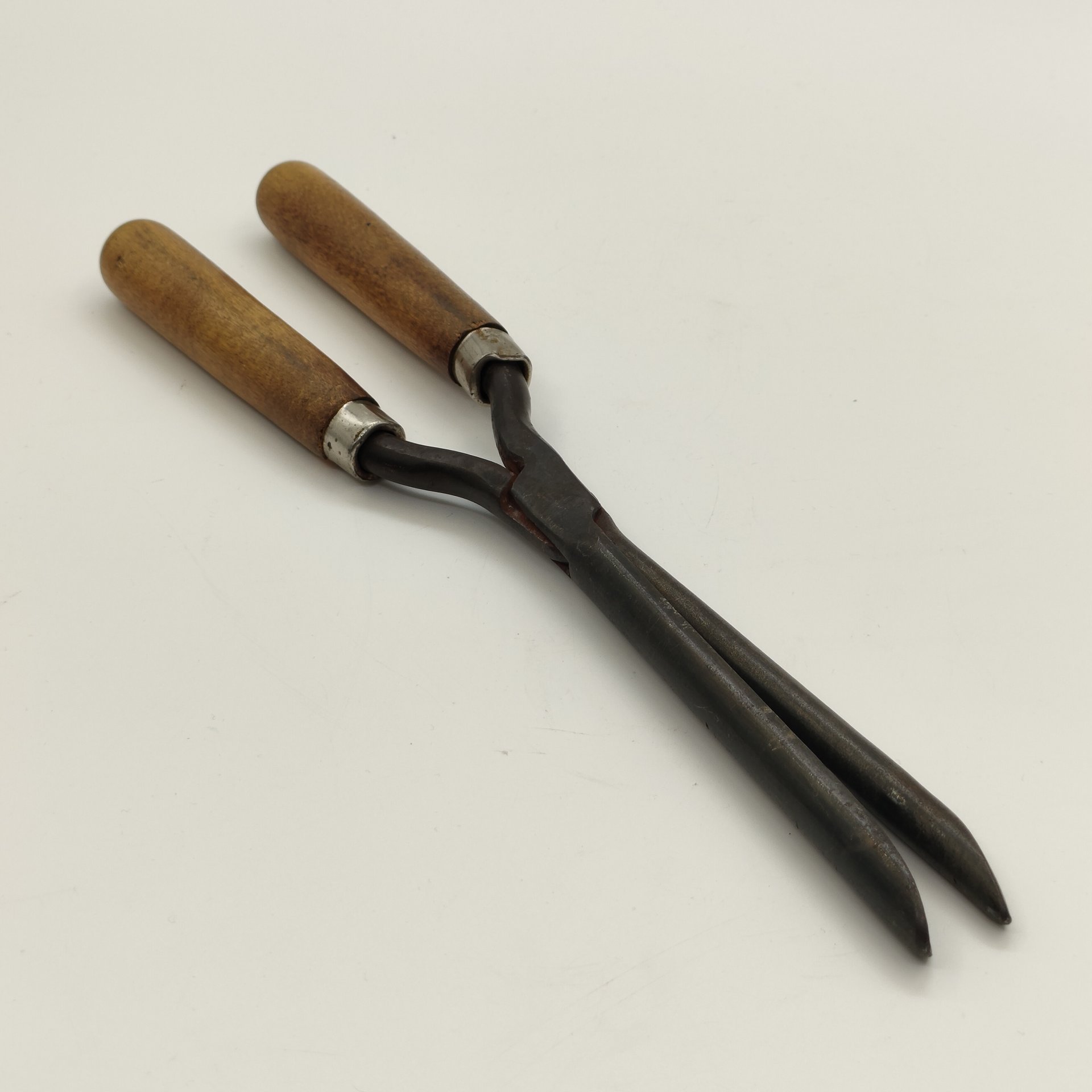 Щипцы для завивки волос, металл, дерево, литье, СССР, 1930-1960 гг.