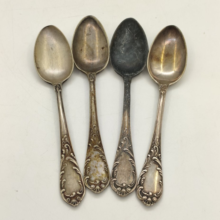 Набор из 4-х чайных ложек с растительным декором, мНЦ (медь-никель-цинк), штамповка, Вольнянский завод столовых приборов им. Шевченко (ЗiШ, ЗиШ), СССР, 1961-1991 гг.