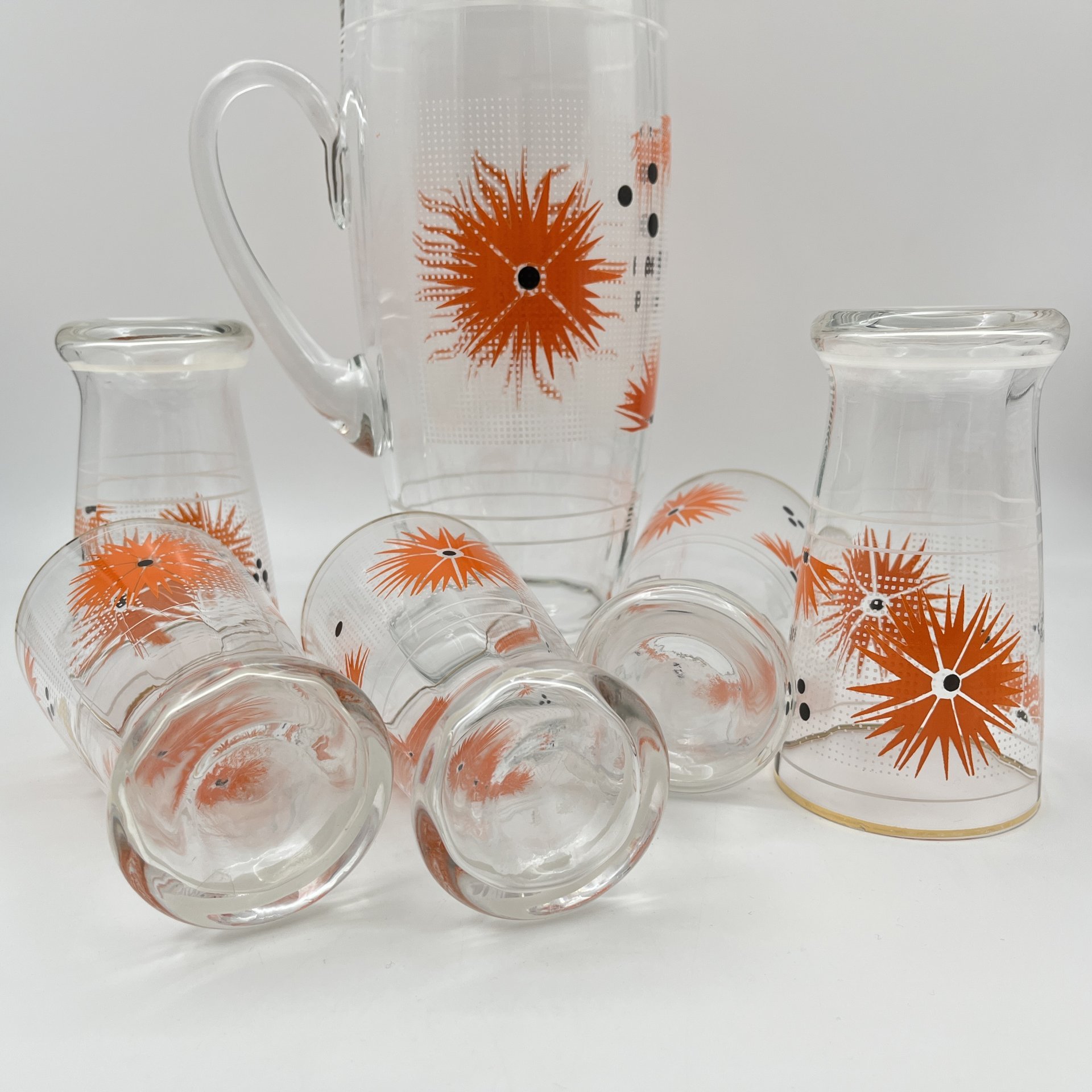 Набор для подачи воды и прохладительных напитков с цветочным декором на 5 персон