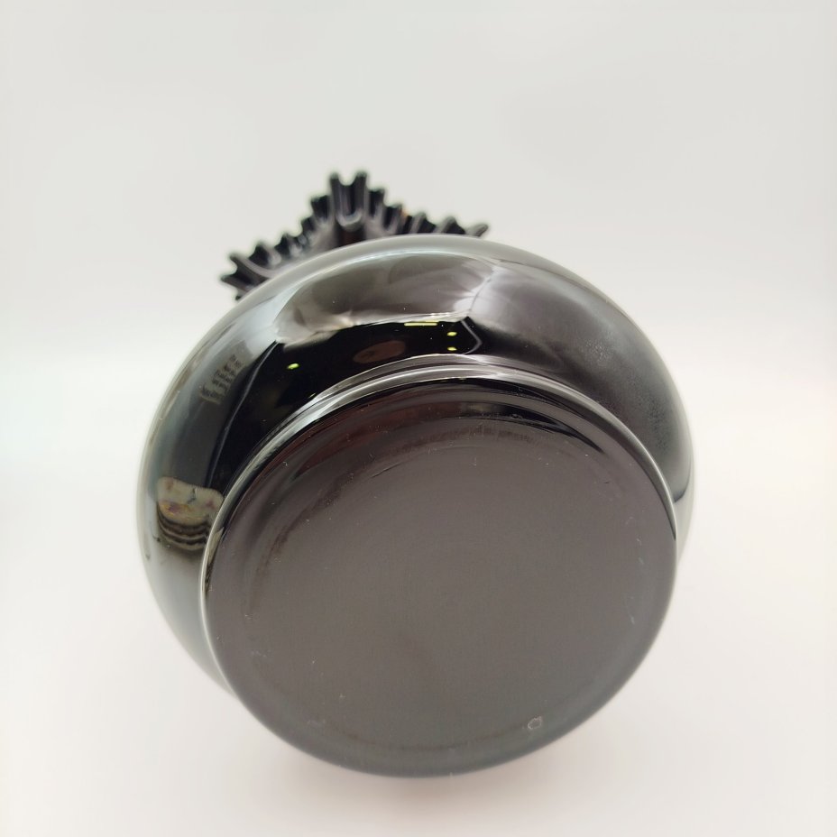 Ваза черного цвета с фестончатым краем и цветочным декором, стекло, деколь, золочение, Crystalex, г. Нови-Бор (Новый Бор), Чехия, 1990-2010 гг.