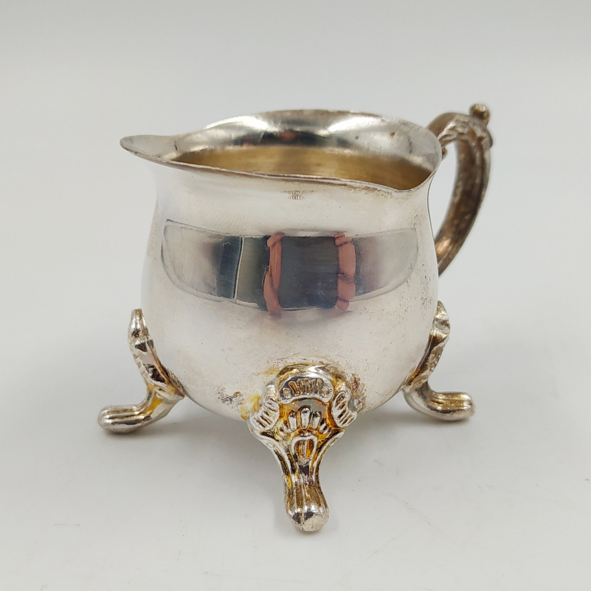 Молочник миниатюрный на фигурных ножках, металл, Европа, 1970-2000 гг.