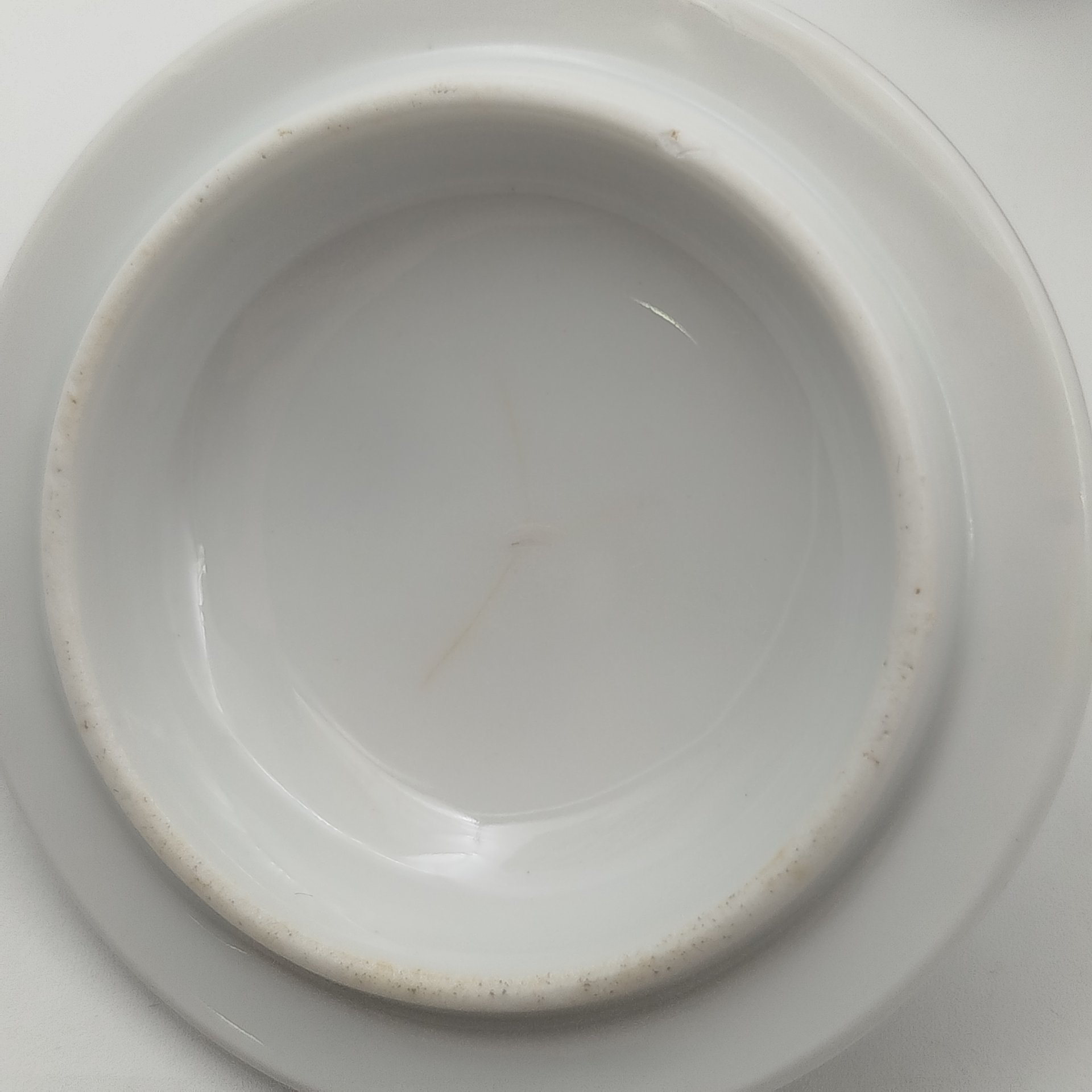 Сахарница с граненым туловом