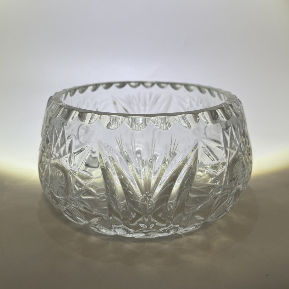 Конфетница (салатник) с рельефным декором