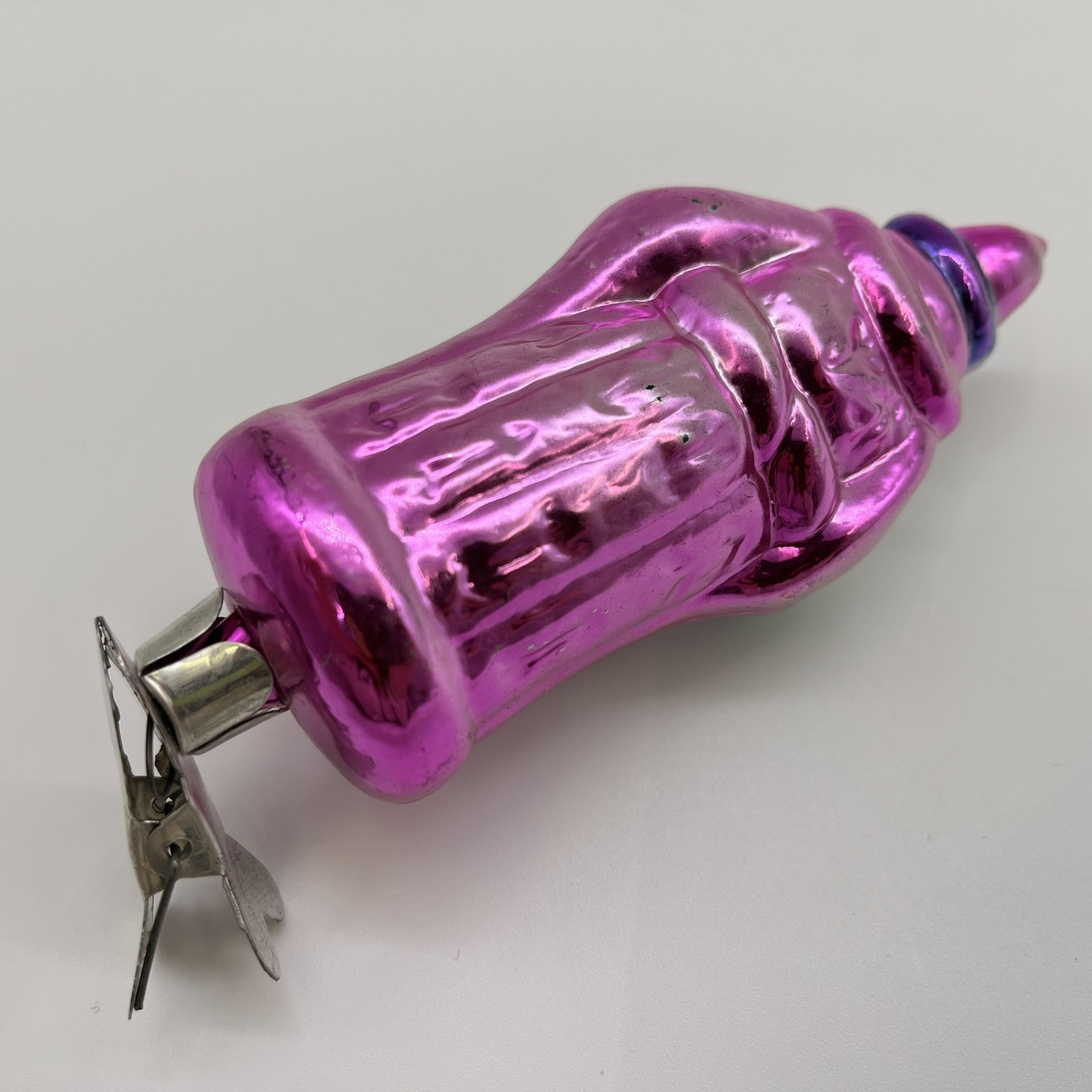 Ёлочная игрушка на прищепке "Морозко", стекло, краска, металл, СССР, 1950-1970 гг.