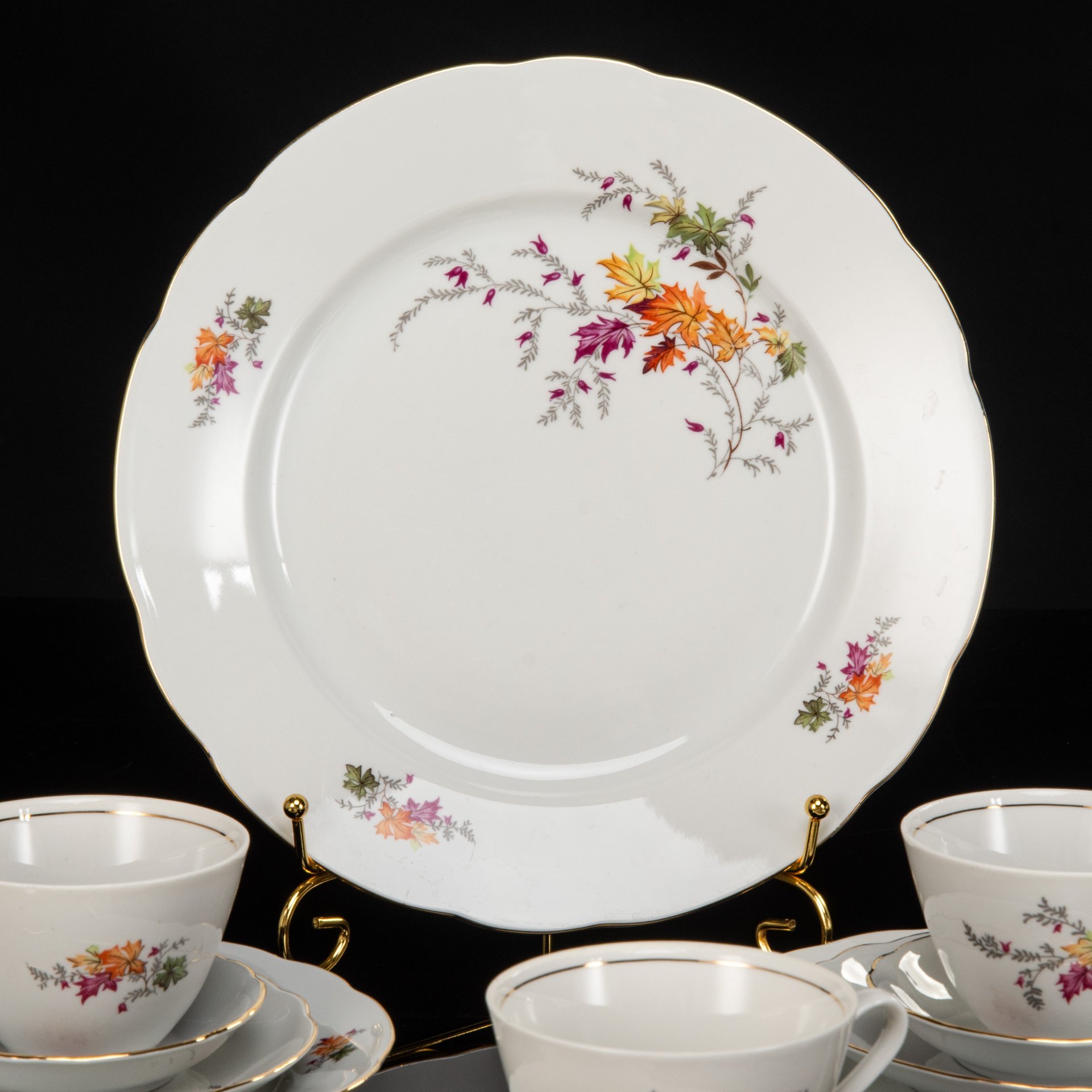 Сервиз чайный "Осень" на 12 персон (52 предмета), фарфор, деколь, золочение, Colditz (Кольдиц), ГДР, 1960-1990 гг.