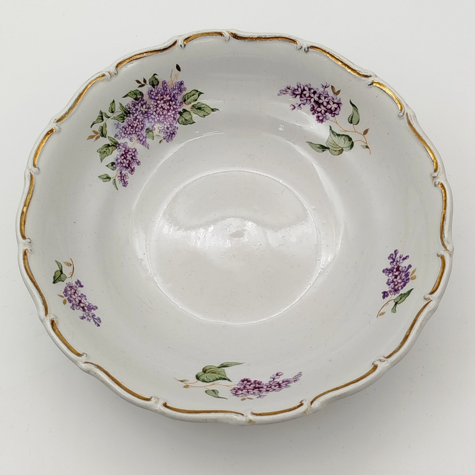 Блюдо (салатник) из сервиза "Сирень", фарфор, крытье, золочение, Дулевский фарфоровый завод (Дулёво), СССР, 1959 г.