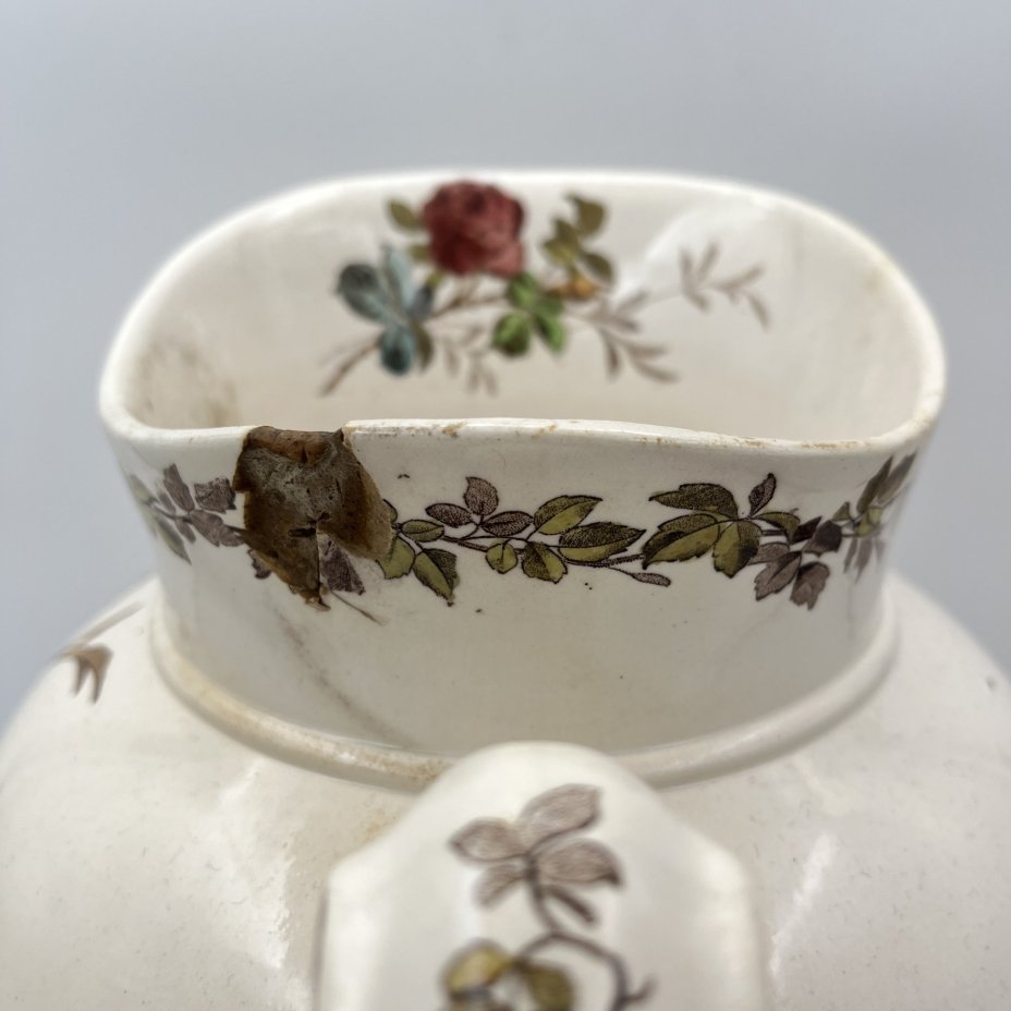 Кувшин, украшенный цветочным декором, фаянс, деколь, Villeroy & Boch, Германия, 1874-1909 гг.