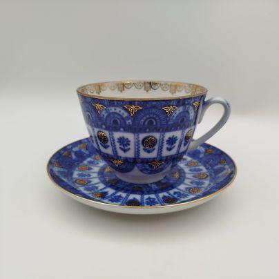 Пара чайная "Арочки", форма "Весенняя", фарфор, деколь, золочение, Ленинградский фарфоровый завод (ЛФЗ), Российская Федерация, 1991-2012 гг.