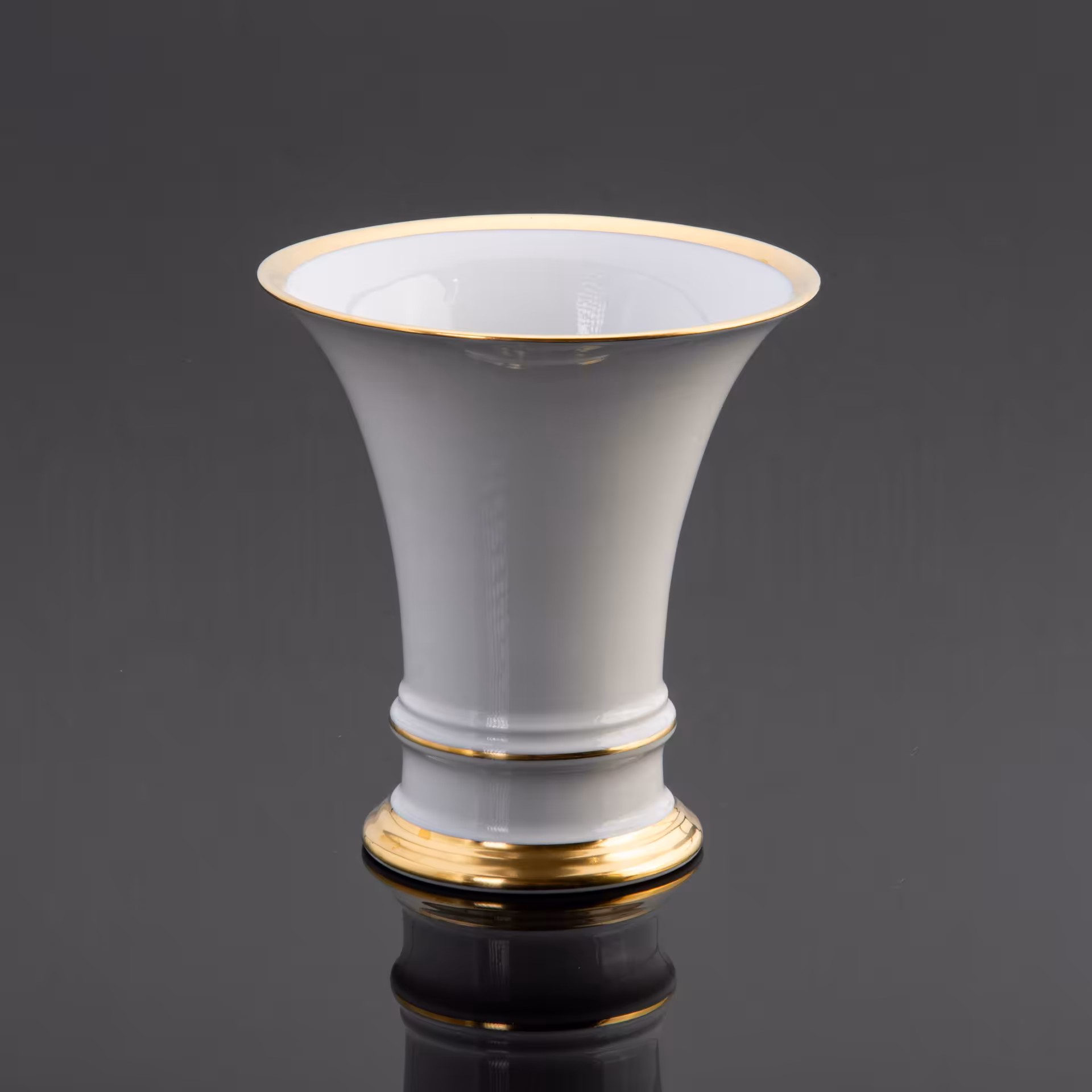 Ваза для цветов строгой формы FURSTENBERG PORCELAIN MANUFACTORY