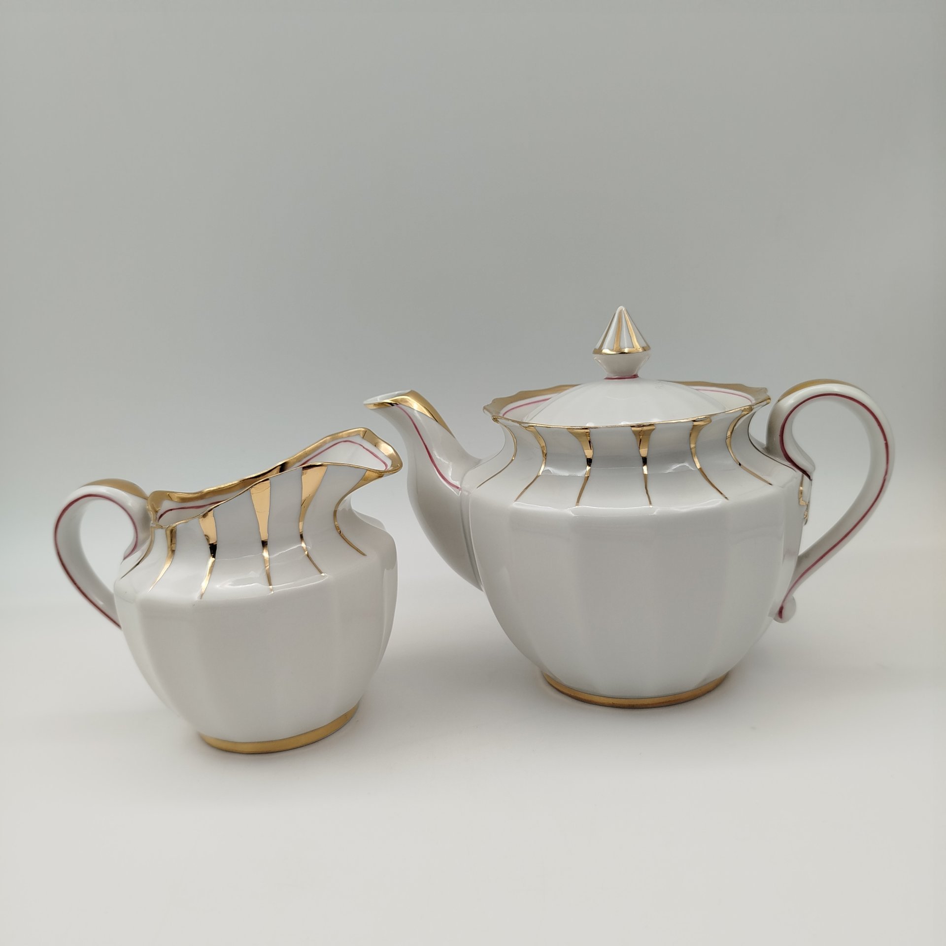 Сервиз чайный "Золотая лента" на 2 персоны (6 предметов), фарфор, золочение, Дмитровский фарфоровый завод (ДФЗ Вербилки), СССР, 1965-1991 гг.