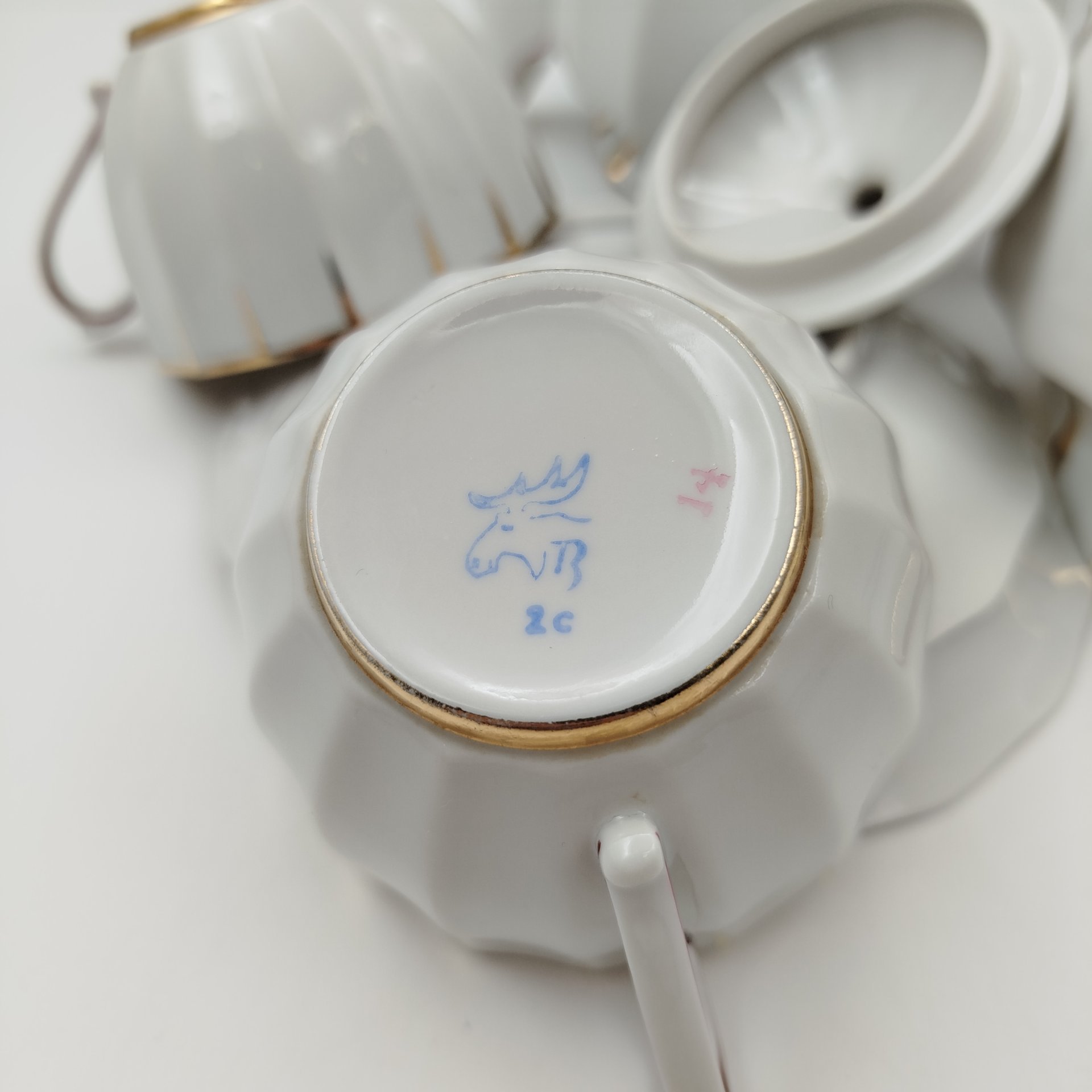 Сервиз чайный "Золотая лента" на 2 персоны (6 предметов), фарфор, золочение, Дмитровский фарфоровый завод (ДФЗ Вербилки), СССР, 1965-1991 гг.