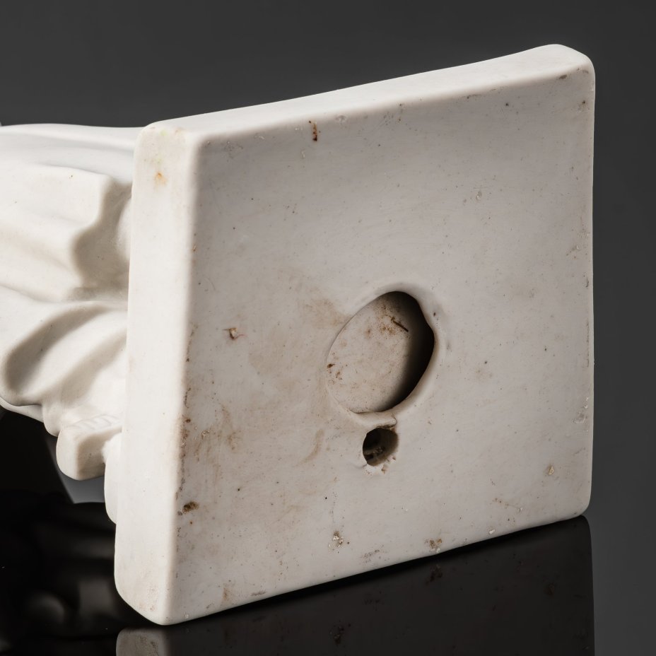 Статуэтка «А.С. Пушкин», автор модели Лысенко М.Г., бисквит, Полонский завод художественной керамики (Полонное ЗХК), СССР, 1950-1970 гг.