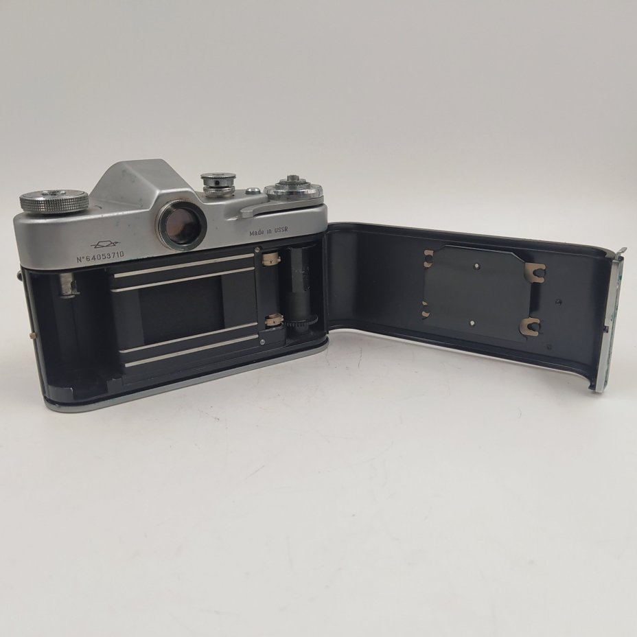 Фотоаппарат "Зенит 3М" с объективом "Индустар-50" в кофре, металл, стекло, пластик, кожа, Красногорский механический завод (КМЗ), СССР, 1964 г., Красногорский механический завод (КМЗ)