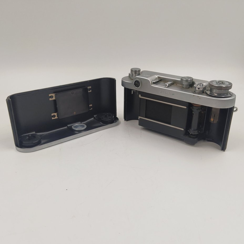 Фотоаппарат пленочный "ФЭД-2" с объективом "Индустар-26м" в оригинальном кофре, металл, пластик, стекло, кожа, Харьковский машиностроительный завод им. Дзержинского (ФЭД), СССР, 1955-1970 гг.