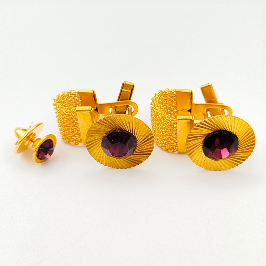 Запонки "Эффект" и брошь-зажим золотистого цвета с вставками фиолетового оттенка в футляре