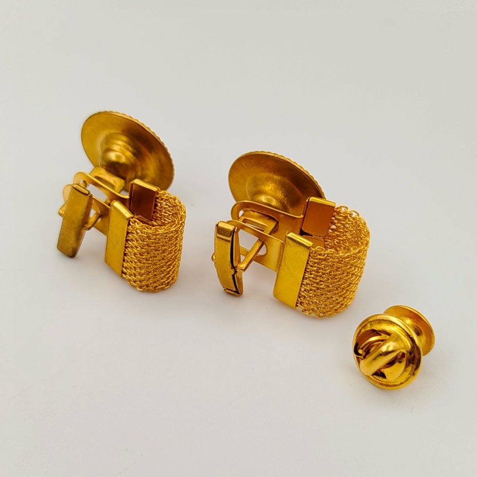 Запонки "Эффект" и брошь-зажим золотистого цвета с вставками фиолетового оттенка в футляре