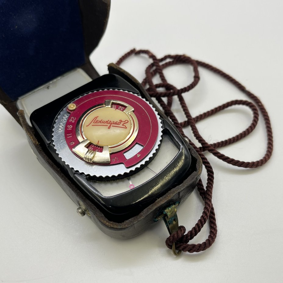 Экспонометр фотоэлектрический "Ленинград 2" (типа Ю11/2), пластик, металл, кожа, Завод «Вибратор», г. Ленинград, СССР, 1960-1970 гг.