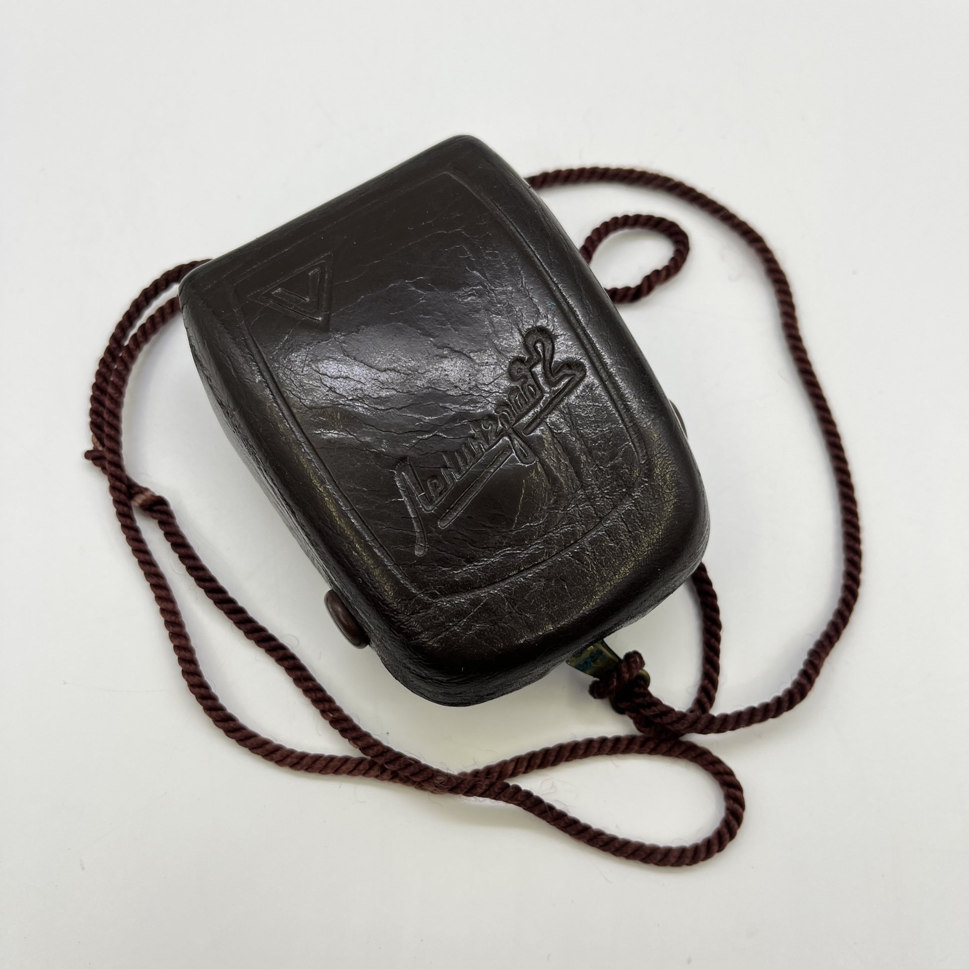 Экспонометр фотоэлектрический "Ленинград 2" (типа Ю11/2), пластик, металл, кожа, Завод «Вибратор», г. Ленинград, СССР, 1960-1970 гг.