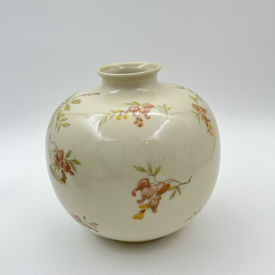 Ваза круглой формы, украшенная растительным декором, фарфор, деколь, Sorau Carstens Porzellan, Германия, 1925-1945 гг.