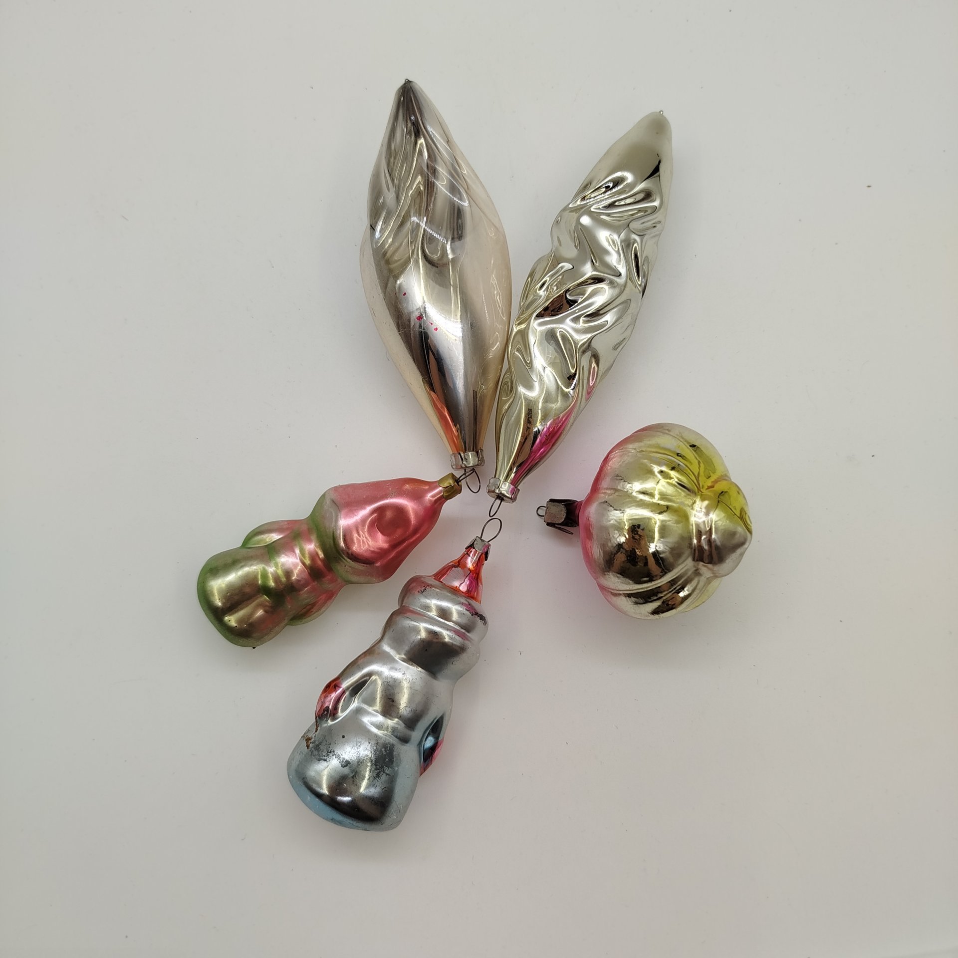 Набор из пяти ёлочных игрушек, стекло, металл, СССР, 1960-1980 гг.