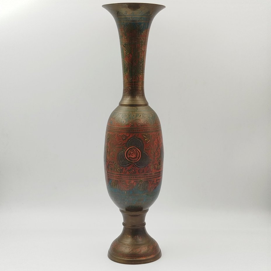 Ваза в восточном стиле, украшенная растительным декором, латунь, гравировка, Индия, 1970-1990 гг.